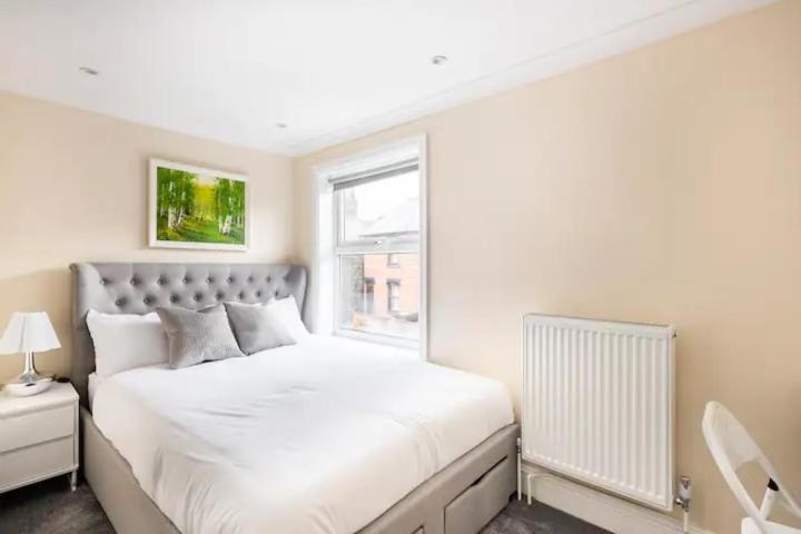 Nice 2 Bedroom House In Stowmarket Buitenkant foto