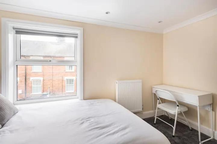 Nice 2 Bedroom House In Stowmarket Buitenkant foto